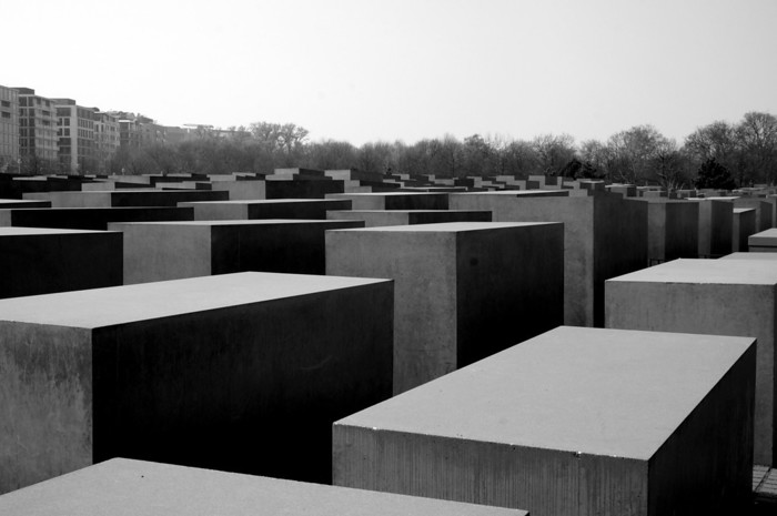 Holocaust Memoria